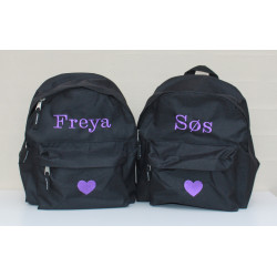 Sort børnetaske med navn – personlig rygsæk til børnehave 2–6 år