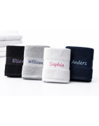 Håndklæder med navn – personlige håndklæder i blød kvalitet